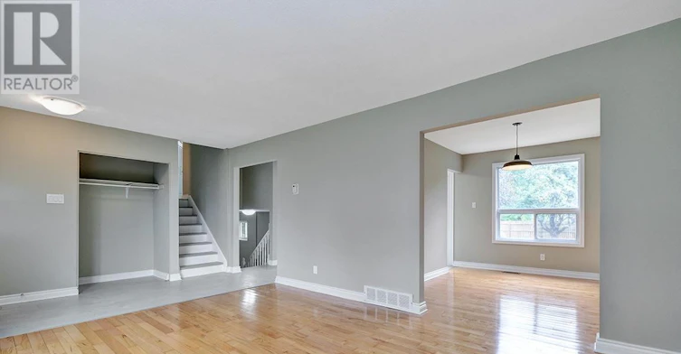 397 Phoenix Crescent, Ottawa, ON, K1E 1V6 - 8