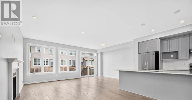 547 Muskari Street, Ottawa, ON, K1T 0S3 - 12