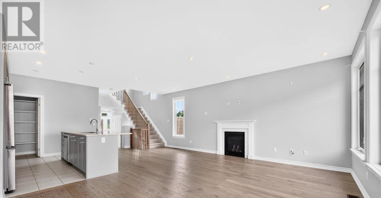 547 Muskari Street, Ottawa, ON, K1T 0S3 - 10