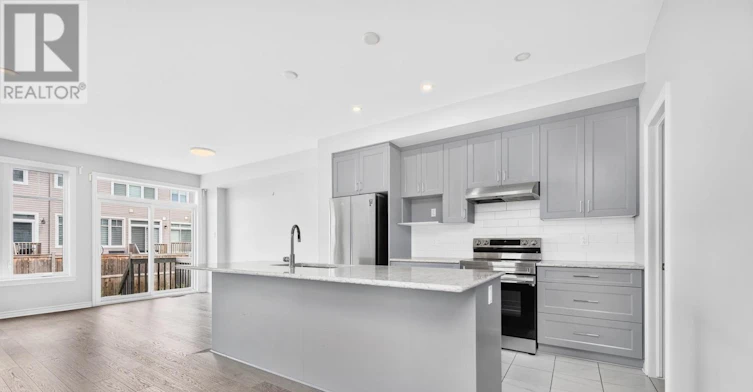 547 Muskari Street, Ottawa, ON, K1T 0S3 - 7