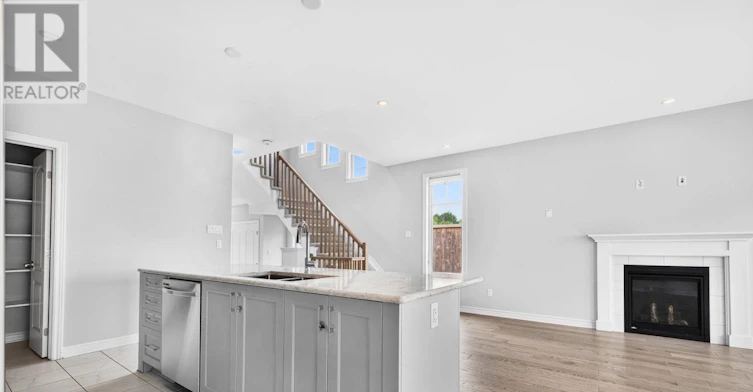 547 Muskari Street, Ottawa, ON, K1T 0S3 - 14