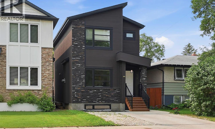 1513 Prince Of Wales Avenue
