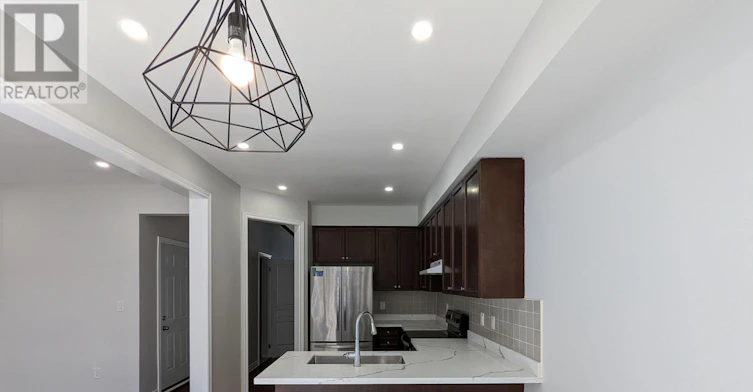 80 Brock Avenue, Markham, ON, L6C 0S9 - 3