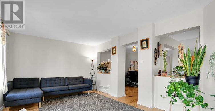 79 Hunters Glen Crescent, Ottawa, ON, K1T 3R1 - 7