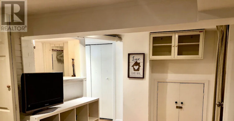 372 Victoria Park Avenue, Toronto, ON, M4E 3S8 - 2