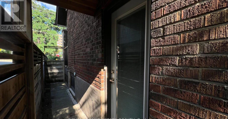 372 Victoria Park Avenue, Toronto, ON, M4E 3S8 - 3