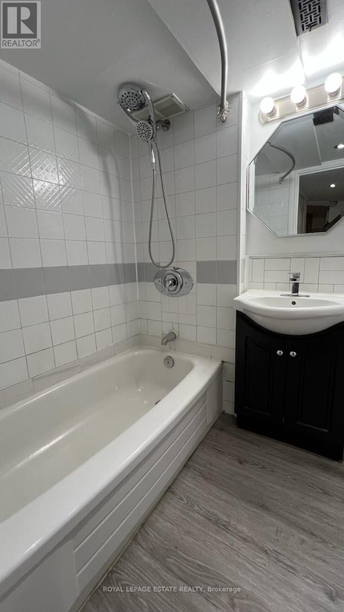 372 Victoria Park Avenue, Toronto, ON, M4E 3S8 - 17