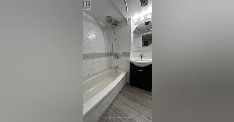 372 Victoria Park Avenue, Toronto, ON, M4E 3S8 - 17