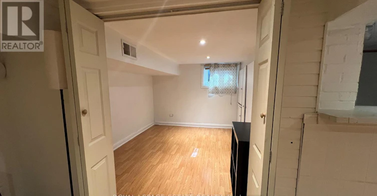 372 Victoria Park Avenue, Toronto, ON, M4E 3S8 - 10