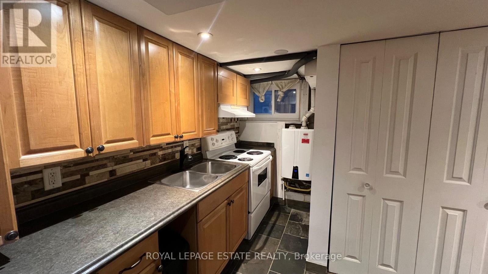 372 Victoria Park Avenue, Toronto, ON, M4E 3S8 - 5