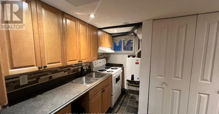 372 Victoria Park Avenue, Toronto, ON, M4E 3S8 - 5