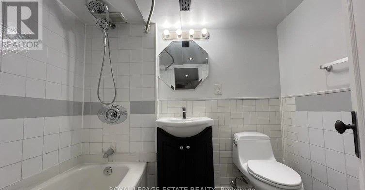 372 Victoria Park Avenue, Toronto, ON, M4E 3S8 - 16