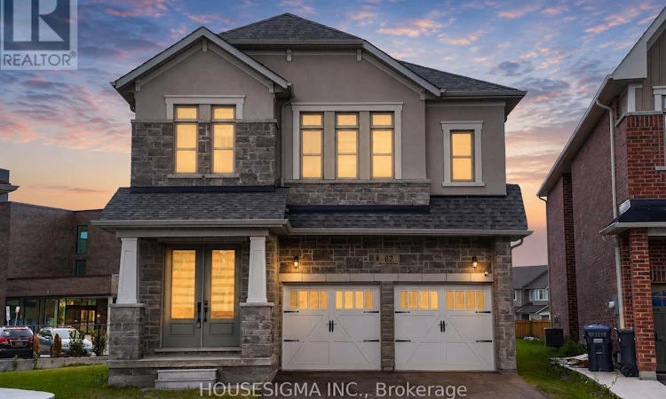 62 Royal Fern Crescent