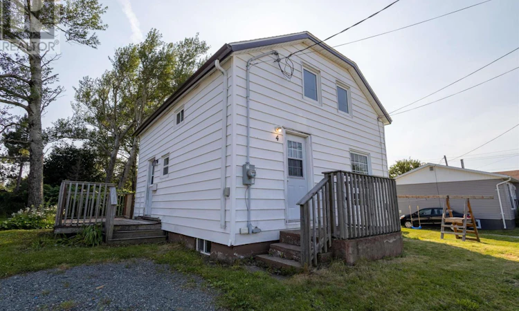 4 Mcpherson Street