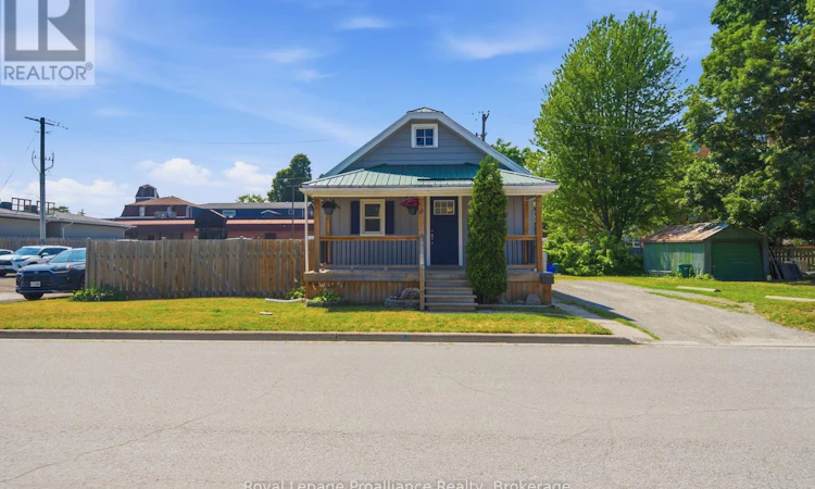 22 Flindall Street