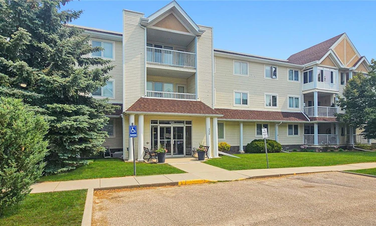 101-230 Lister Kaye Crescent
