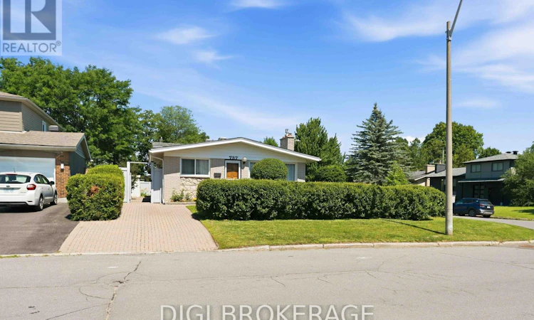 737 Southmore Drive W