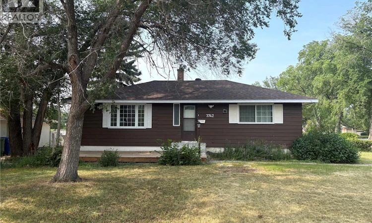 3742 Argyle Road