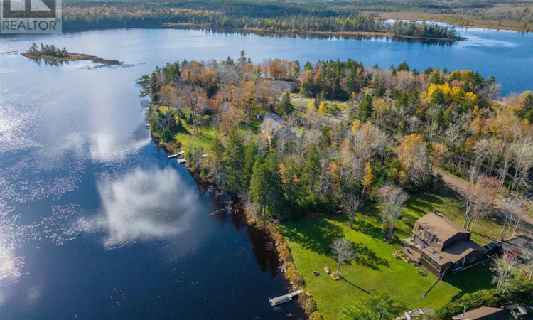 19 Davis Avenue