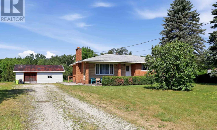 305 Moss Road