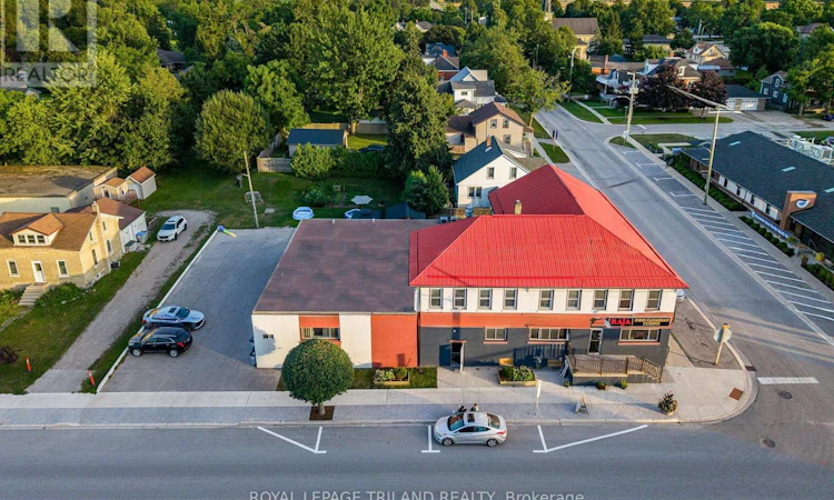 41 Main Street E
