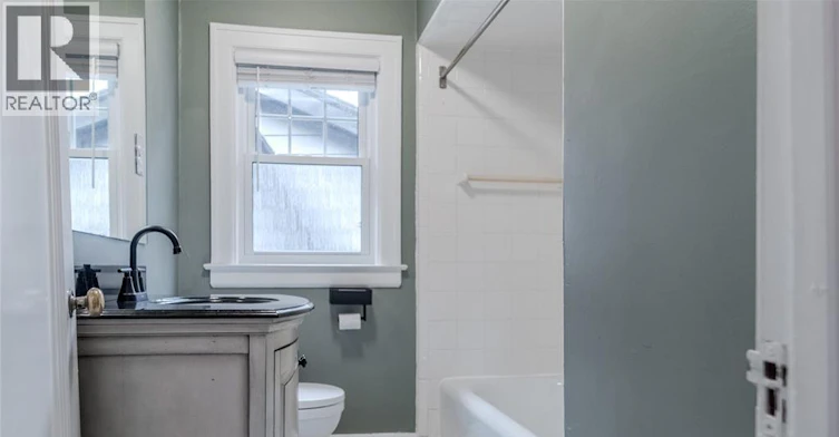 Upper-1652 Victoria Avenue, Windsor, ON, N8X 1P7 - 22