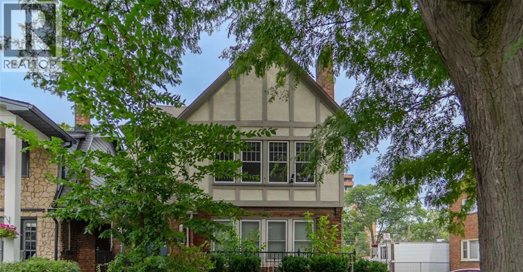 Upper-1652 Victoria Avenue, Windsor, ON, N8X 1P7 - 2