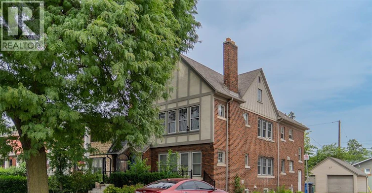 Upper-1652 Victoria Avenue, Windsor, ON, N8X 1P7 - 3