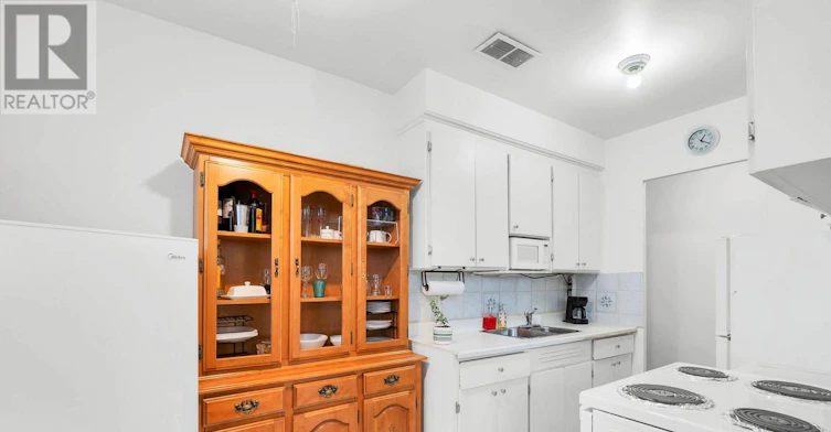 5-4 Hartham Place, Toronto, ON, M3K 1P3 - 8
