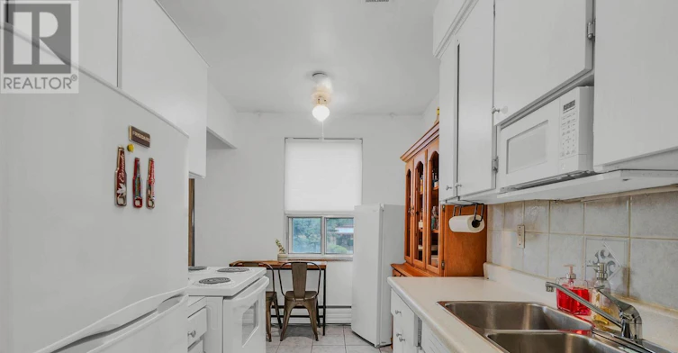 5-4 Hartham Place, Toronto, ON, M3K 1P3 - 7