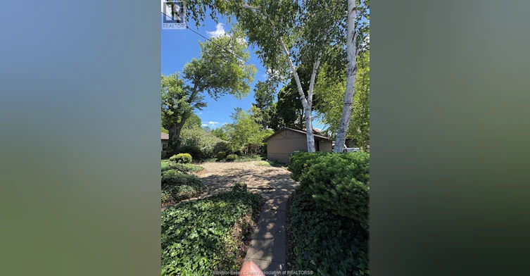 2437 Riverside Drive West, Windsor, ON, N9B 1B2 - 23