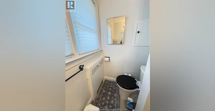 2437 Riverside Drive West, Windsor, ON, N9B 1B2 - 16
