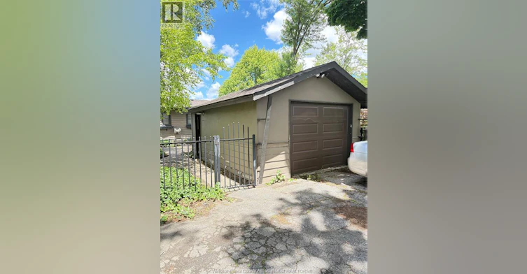 2437 Riverside Drive West, Windsor, ON, N9B 1B2 - 25
