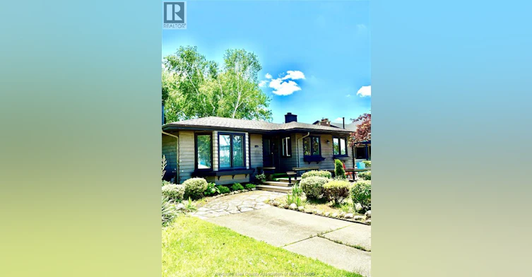 2437 Riverside Drive West, Windsor, ON, N9B 1B2 - 2