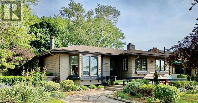 2437 Riverside Drive West, Windsor, ON, N9B 1B2