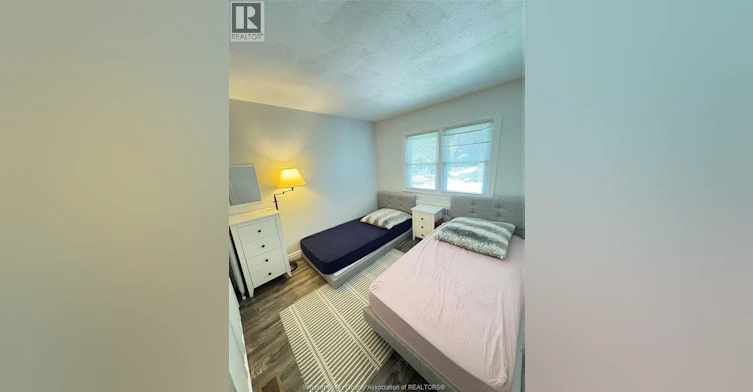 2437 Riverside Drive West, Windsor, ON, N9B 1B2 - 12