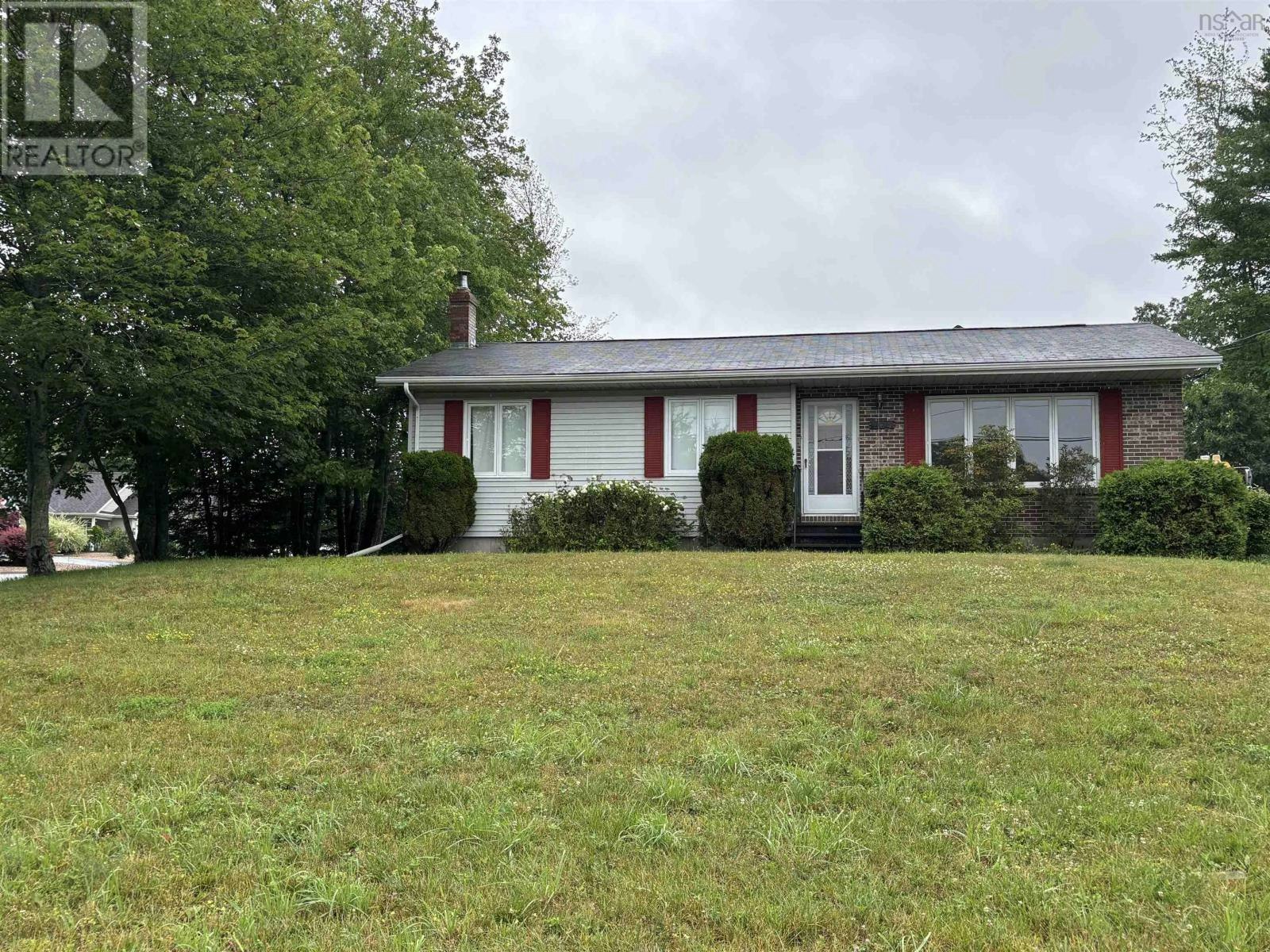 264 Hollingsworth Drive, Bridgewater, NS, B4V 3V2