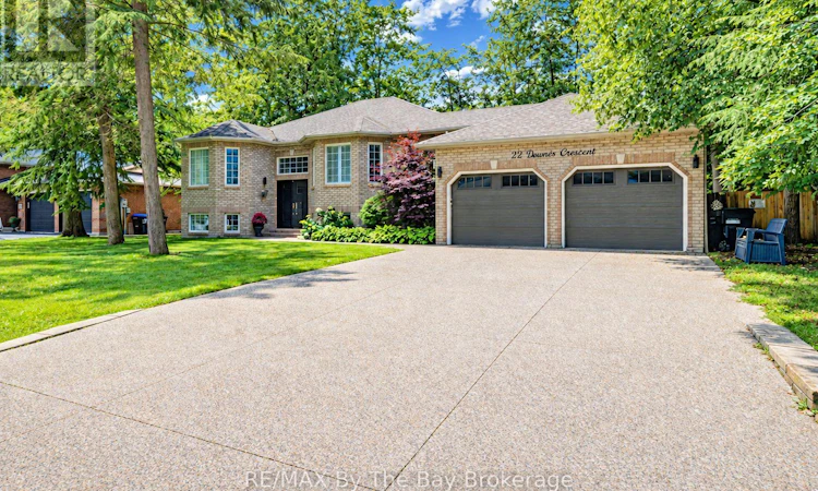 22 Downer Crescent
