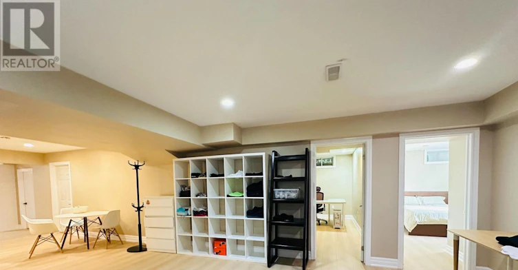 118 Fairglen Avenue, Toronto, ON, M1W 1A7 - 14