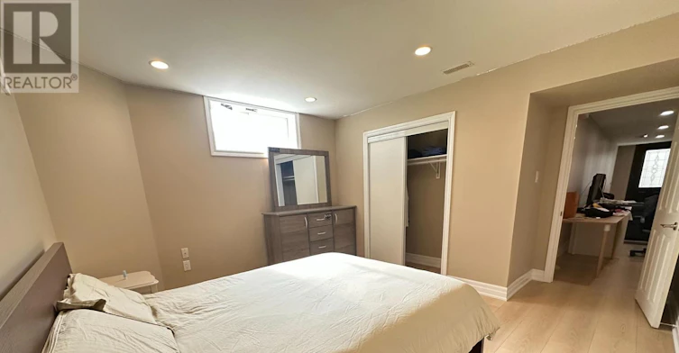 118 Fairglen Avenue, Toronto, ON, M1W 1A7 - 20