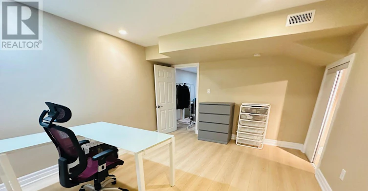 118 Fairglen Avenue, Toronto, ON, M1W 1A7 - 27