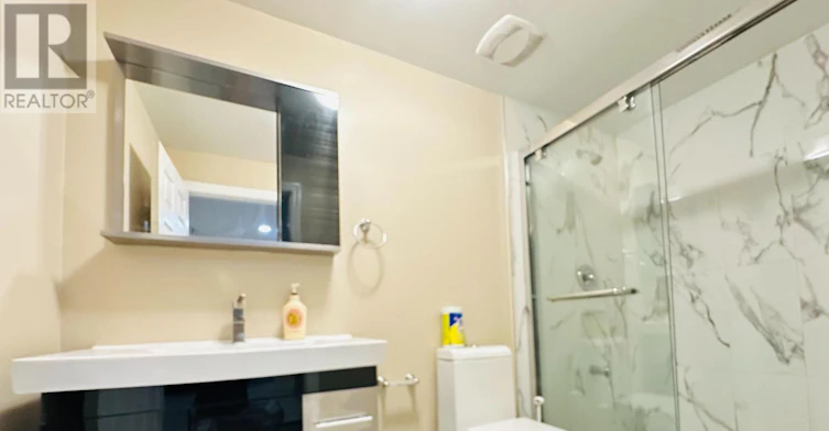 118 Fairglen Avenue, Toronto, ON, M1W 1A7 - 37