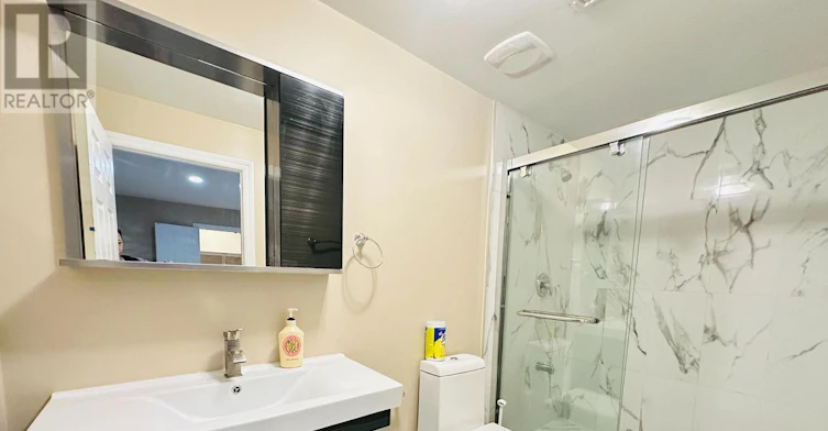 118 Fairglen Avenue, Toronto, ON, M1W 1A7 - 36