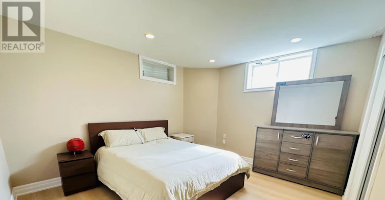 118 Fairglen Avenue, Toronto, ON, M1W 1A7 - 17