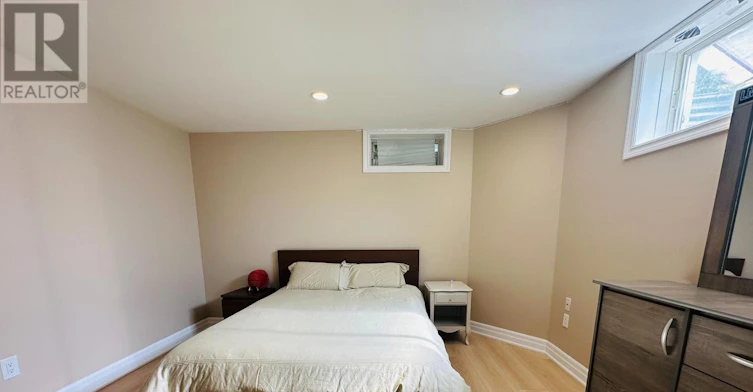 118 Fairglen Avenue, Toronto, ON, M1W 1A7 - 19