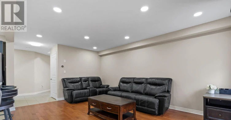 8511 Jennifer Crescent, Niagara Falls, ON, L2H 0J3 - 9