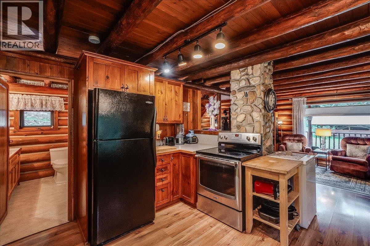 550 2nd Relief Road, Salmo, BC, V0G 1Z0 - 24