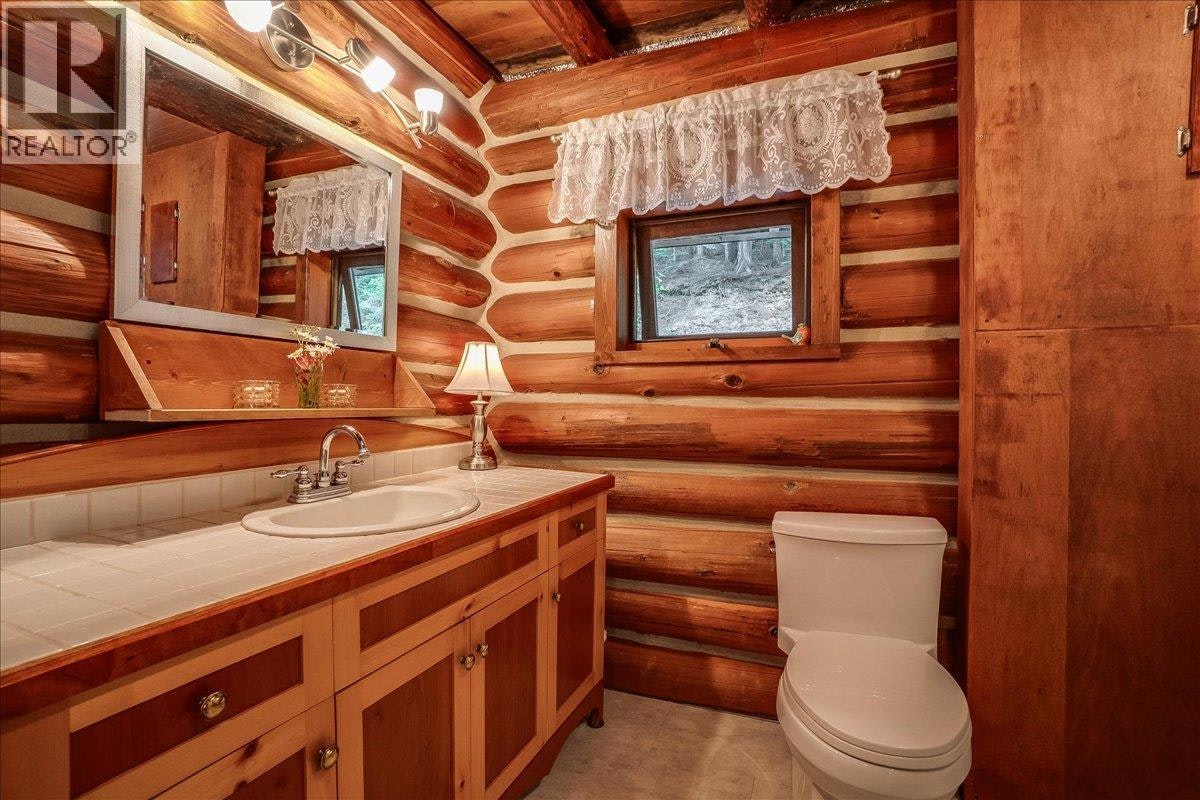 550 2nd Relief Road, Salmo, BC, V0G 1Z0 - 28
