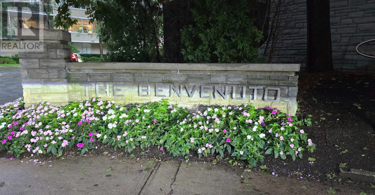 112-1 Benvenuto Place, Toronto, ON, M4V 2L1 - 2
