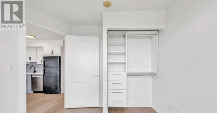 706-4 Elsinore Path, Toronto, ON, M8V 4G7 - 18